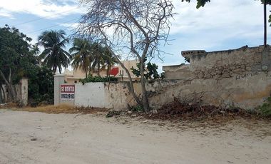 RENTA DE TERRENO EN ESQUINA , FRENTE AL MAR DE CHICXULUB PUERTO, PROGRESO