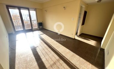 Departamento de 3 ambientes- Zona Centro