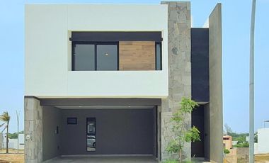 Casa en VENTA en LOMAS DEL DORADO