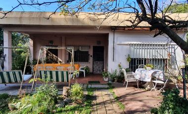 CASA EN VENTA 20 DE JUNIO