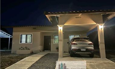 ALQUILER DE CASA EN ALGARROBOS MODERNA  AMOBLADA