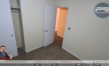 Casa con Piscina y Seguridad 24/7 – 3D+3B