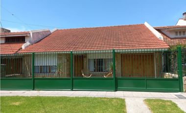 MOGOTES; MUY LINDO CHALET 3 AMB C/ DEPENDENCIA