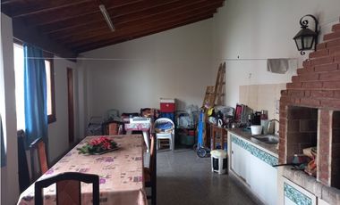 MOGOTES; AMPLIO CHALET + DEPARTAMENTO