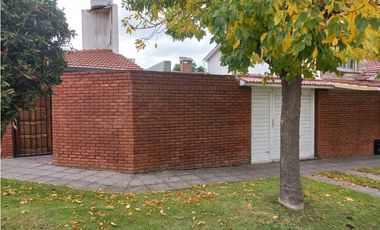 MOGOTES; AMPLIO CHALET + DEPARTAMENTO