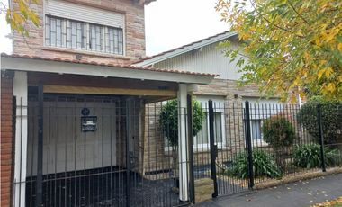 MOGOTES; AMPLIO CHALET + DEPARTAMENTO