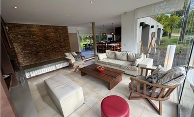 CASA EN VENTA EN ALAMOS