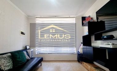 SE VENDE HERMOSA CASA CON AMPLIO PATIO EN LOS ANDES