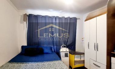 SE VENDE HERMOSA CASA CON AMPLIO PATIO EN LOS ANDES