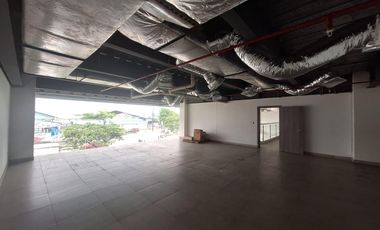 Local Comercial en Alquiler de 443 m² en Av. de las Américas