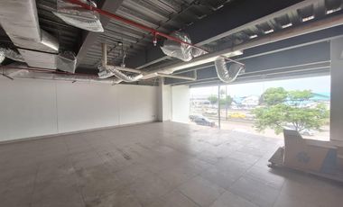 Local Comercial en Alquiler de 443 m² en Av. de las Américas