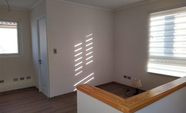 Casa en Arriendo en La Reserva