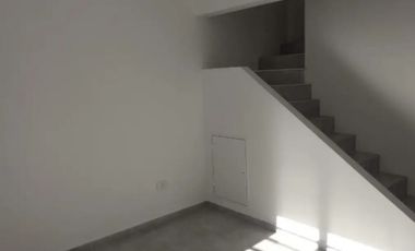 Alquiler Duplex Dos Dorm. Barrio Canal V