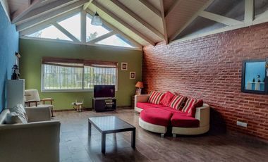 CASA 5 AMBIENTES PERMUTA PILETA QUINCHO PARRILLA