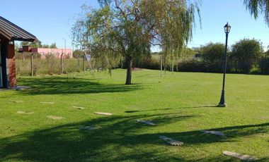 CASA 5 AMBIENTES PERMUTA PILETA QUINCHO PARRILLA