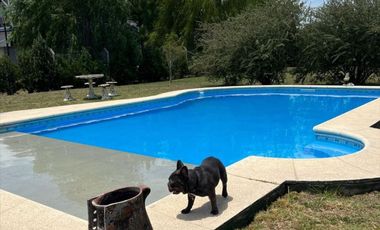 CASA 5 AMBIENTES PERMUTA PILETA QUINCHO PARRILLA