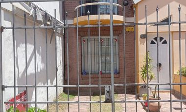 Venta dupelx 3 ambientes con patio en Lanús Oeste.