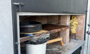 CASA DE 2 DORMITORIOS CON PILETA EN VENTA