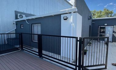CASA DE 2 DORMITORIOS CON PILETA EN VENTA