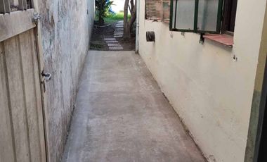 VENTA DE CASA MULTIFAMILIAR C/ LOCALES AL FRENTE