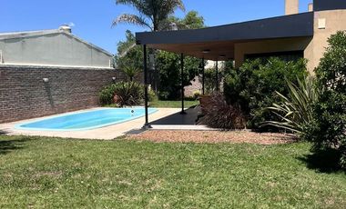 CASA QUINTA EN VENTA EN LINCOLN CON PILETA