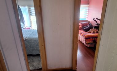 VENTA  DE CASA AMPLIADA, REGULARIZADA Y CON PANELES SOLARES