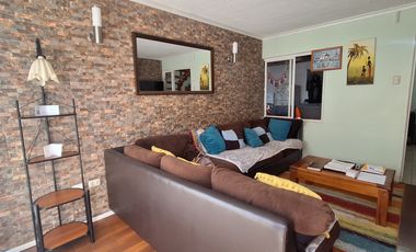 VENTA  DE CASA AMPLIADA, REGULARIZADA Y CON PANELES SOLARES