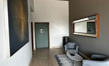 Últimas OFICINAS Renta  o Venta ubicación privilegiada en la entrada de Jurica