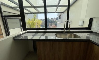 Casa en venta totalmente remodelada y actualizada en La Herradura
