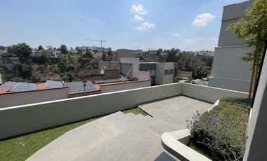 Casa en venta totalmente remodelada y actualizada en La Herradura