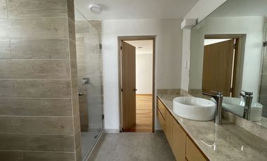 Casa en venta totalmente remodelada y actualizada en La Herradura