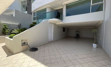Espectacular casa en venta en la 6ta Sección de Lomas Verdes