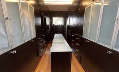 Residencia única en la Herradura – doble terreno, jardín plano, gimnasio y suite