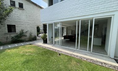 Residencia única en la Herradura – doble terreno, jardín plano, gimnasio y suite
