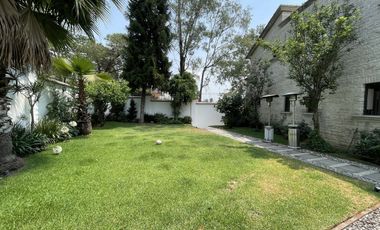 Residencia única en la Herradura – doble terreno, jardín plano, gimnasio y suite