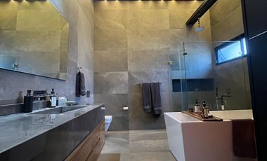 CASA EN VENTA EN FRACCIONAMIENTO DEL PILAR  $7'250,000 pesos