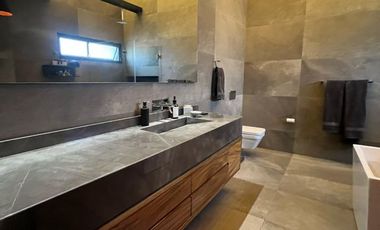 CASA EN VENTA EN FRACCIONAMIENTO DEL PILAR  $7'250,000 pesos