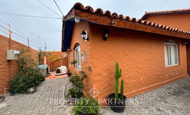 Casa Arriendo Año Corrido con Espectacular Vista Poniente