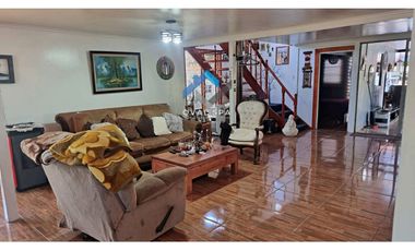 QVAL SPA Vende Hermosa Casa con piscina y 3 cabañas en Requinoa - VI Región