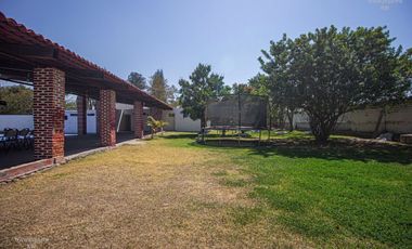 Casa de campo en Venta por carretera a Chapala, Jalisco.