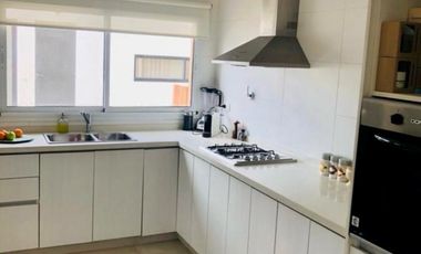 Casa en alquiler Amoblada con 3 habitaciones en Araucarias Puertos del Lago