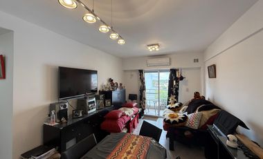 Alquiler departamento 2 ambientes con balcón en Morón