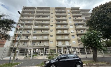 Alquiler departamento 2 ambientes con balcón en Morón