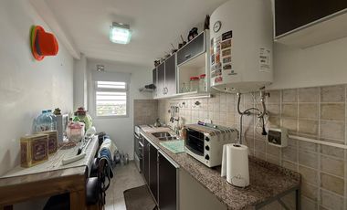 Alquiler departamento 2 ambientes con balcón en Morón