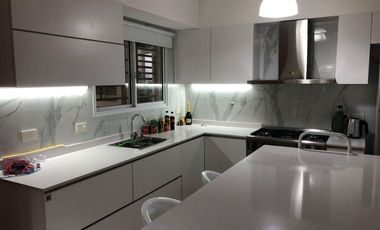 Venta Hermosa casa en Escobar, Barrio Ynca Huasi, 5 amb.