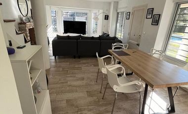 Venta Hermosa casa en Escobar, Barrio Ynca Huasi, 5 amb.