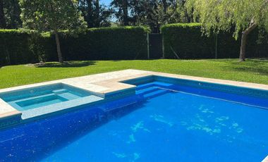 Venta Hermosa casa en Escobar, Barrio Ynca Huasi, 5 amb.