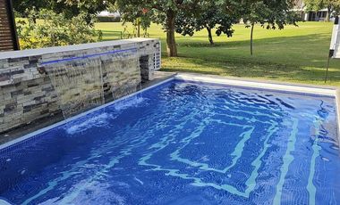 Casa en venta en Paraíso Country Club, Morelos.