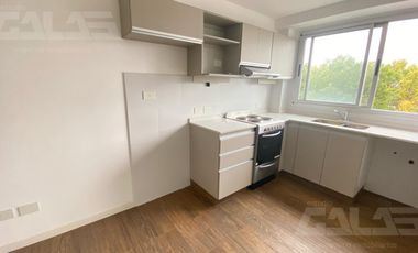 Departamento 2 ambientes en alquiler -  Cochera - Ituzaingó Centro