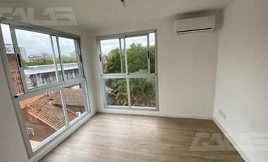 Departamento 2 ambientes en alquiler -  Cochera - Ituzaingó Centro